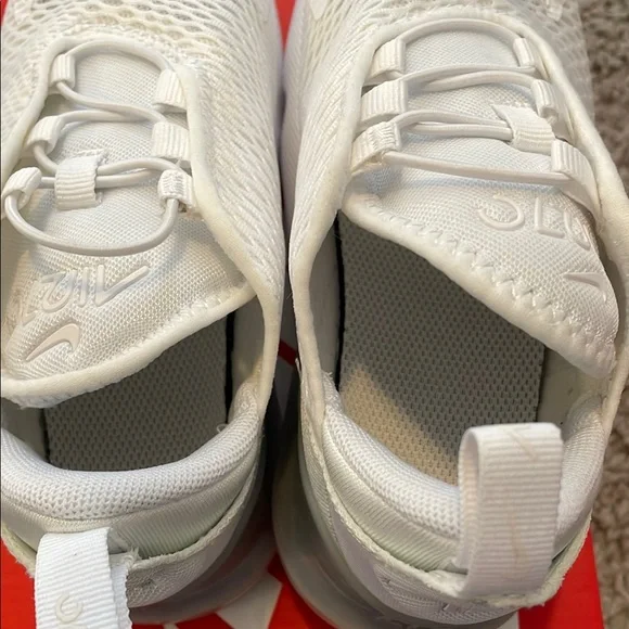 NWT/NWB - Kids Nike Air Max 270 (TD) White Sneakers Size 10C - Picture 6 of 7